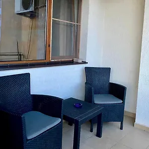 Sky Modern 1 Bedroom Apt W Free Parking Bucureşti