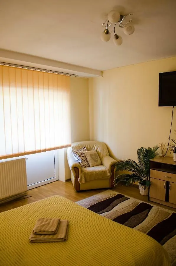 Collosal Apartment With Garden Bucharest